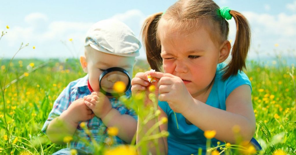 As parents we all struggle with how to make the most of playtime with our kids. There are a lot of distractions we face and sometimes it's hard to slow down and appreciate the time we have with our children. Here are 7 strategies to help you make the most of playtime!